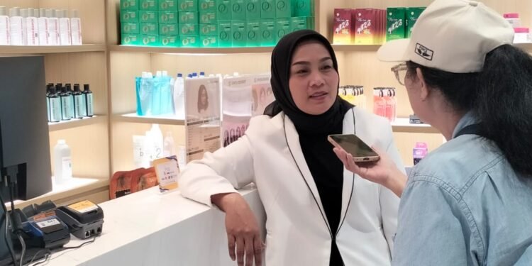 Dian Ellin Putri, Marketing Communication Johnny Andrean Salon