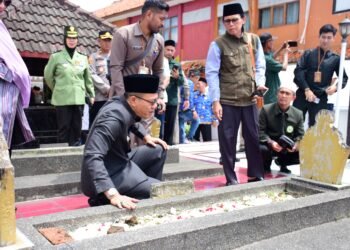 Sambut Hari Jadi ke-383, Forkopimda Kabupaten Bandung Ziarah ke Makam Mantan Bupati Bandung