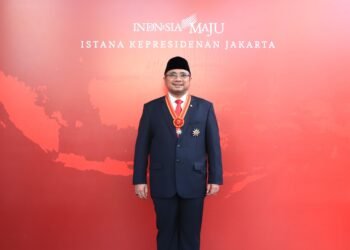 Yaqut Cholil Qoumas Terima Tanda Kehormatan Bintang Mahaputera Utama dari Presiden 
