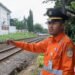 Pahlawan di Perlintasan, Dedikasi Petugas Perlintasan Kereta Api Demi Keselamatan Bersama