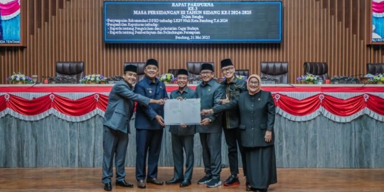 DPRD Kota Bandung menyelenggarakan rapat paripurna, Rabu, 21 Mei 2025. Nicko/Humpro DPRD Kota Bandung.