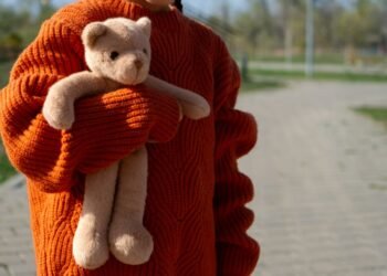 Diduga Lecehkan Belasan Siswi, Oknum Guru SD di Depok Dihentikan Mengajar