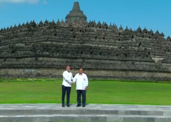 Momen Presiden Prabowo Dampingi Emmanuel Macron Kunjungi Candi Borobudur