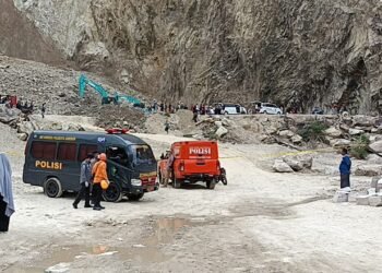Gerak Cepat Pemda Prov Jabar dan Kabupaten Cirebon Evakuasi Korban Longsor Gunung Kuda