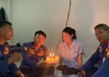Viral Kocak Warga Bogor Minta Damkar Tiup Lilin Bareng, Gegara Diputusin Pacar saat Ulang Tahun