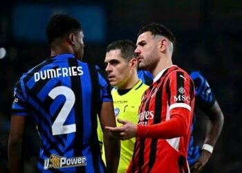 Dumfries Soal Rivalitas dengan Theo Hernandez: “Pertarungan Seru, Tapi Minum Bareng? Nanti, Kalau Sudah Pensiun”