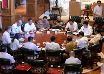 Prabowo Kumpulkan Menteri-Panglima TNI di Hambalang Tuk Bahas Kondisi Dunia yang Kini Tengah Dilanda Konflik