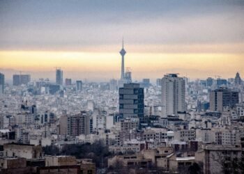 Wamen Polkam Sebut 386 WNI Terjebak di Kawasan Konflik Iran, Klaim Sebagian Menolak Tuk Dievakuasi