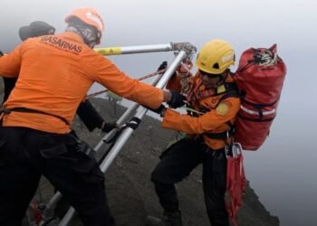 Update Evakuasi Pendaki Brasil di Rinjani: Evakuasi Korban Dilanjutkan Rabu Pagi