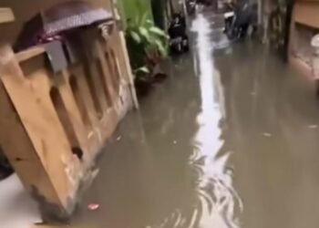 Sungai Ciliwung Meluap, 53 RT di Jakarta Terendam Banjir