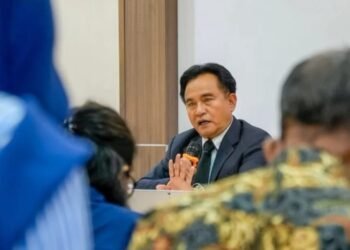 Langsung Klarifikasi, Yusril Bantah Gibran Bakal Berkantor di Papua