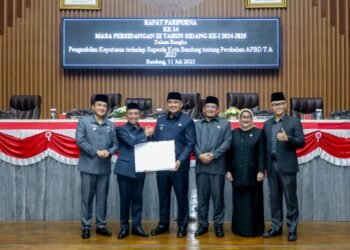 Raperda Perubahan APBD 2025 Kota Bandung Disahkan