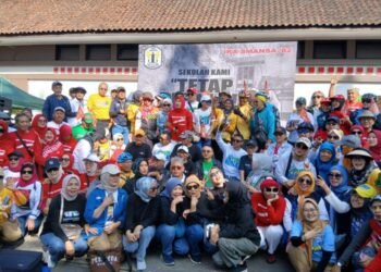 SMANSA ’82 Gelar Aksi ‘Sekolah Kami Tetap di Sini’