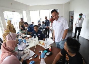 dr. Agung Hadiri dan Dukung Langsung Gebyar Pemeriksaan Kesehatan di Kota Bandung