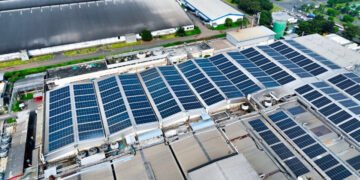 Perkuat Semangat Hari Ozon Sedunia dan Transisi Energi Bersih, WINGS Group Pasang PLTS Atap 36 MWp di Delapan Pabrik