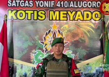 HUT TNI Ke-80 Satgas Pamtas Kewilayahan Yonif 410/Alg Gelar Pembangunan Fasum dan Baksos di Wilayah Penugasan